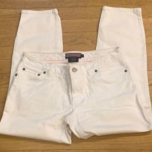 Vineyard vines size 8 cropped white jeans